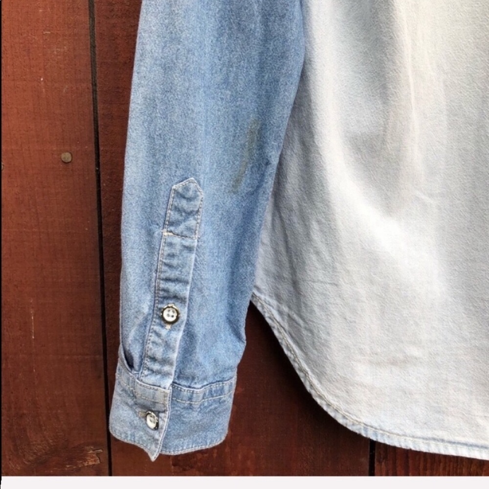 Madewell chambray Two tone button down. Size XS - Picture 8 of 8